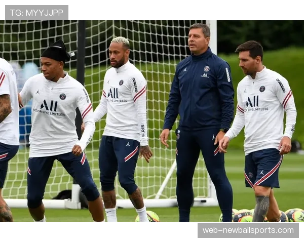 赛前动态:因伤缺席,巴黎圣日耳曼核心姆巴佩的纵向突破能力成疑 赛前动态:因伤缺席,巴黎圣日耳曼核心姆巴佩的纵向突破能力成疑