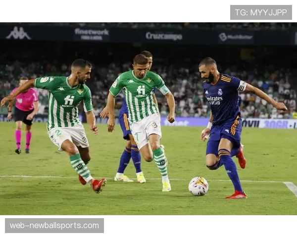皇家马德里1-0小胜皇家贝蒂斯，领先优势扩大至8分